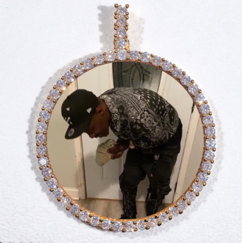 LARGE 3D CIRCLE CUSTOM PICTURE PENDANT made by The GUU Shop