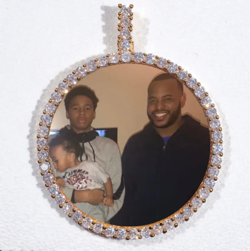 LARGE 3D CIRCLE CUSTOM PICTURE PENDANT made by The GUU Shop