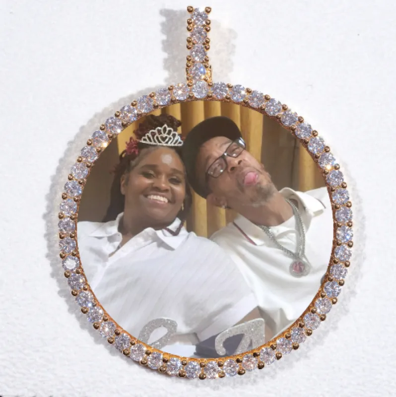 LARGE 3D CIRCLE CUSTOM PICTURE PENDANT made by The GUU Shop