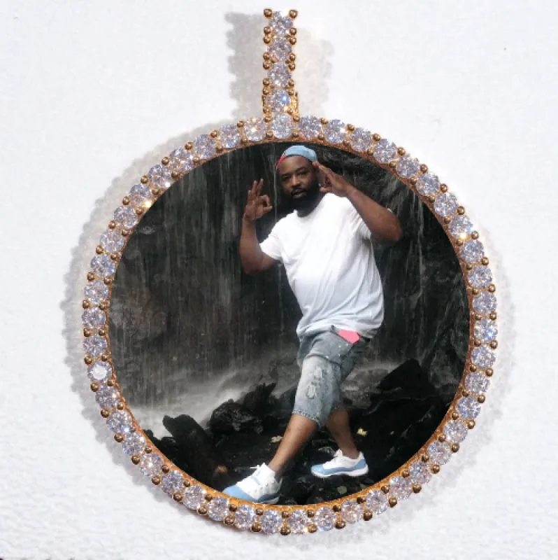 LARGE 3D CIRCLE CUSTOM PICTURE PENDANT made by The GUU Shop