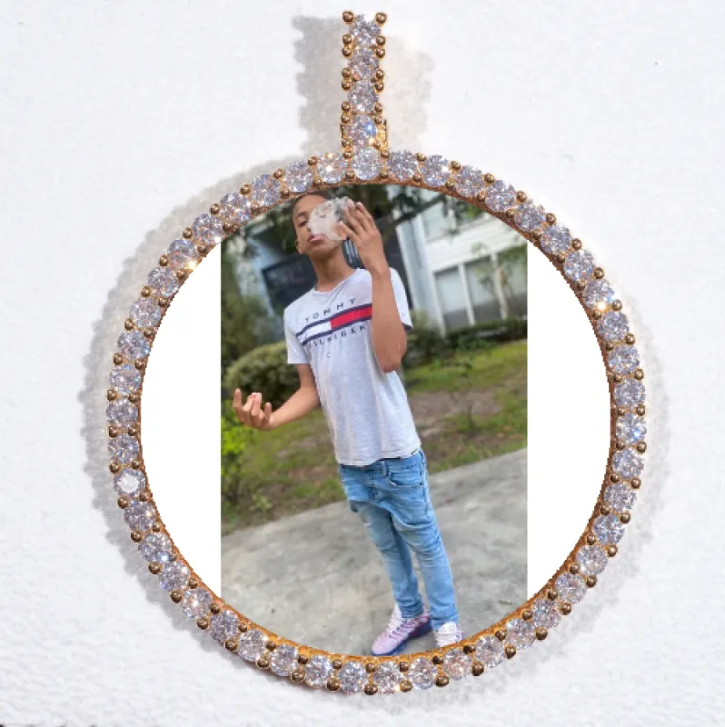 LARGE 3D CIRCLE CUSTOM PICTURE PENDANT made by The GUU Shop