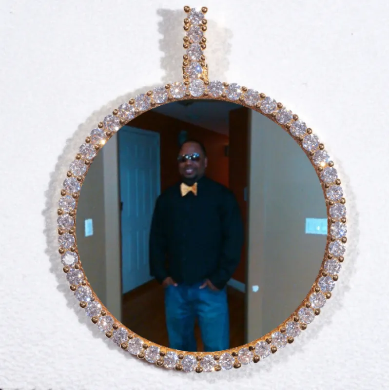 LARGE 3D CIRCLE CUSTOM PICTURE PENDANT made by The GUU Shop
