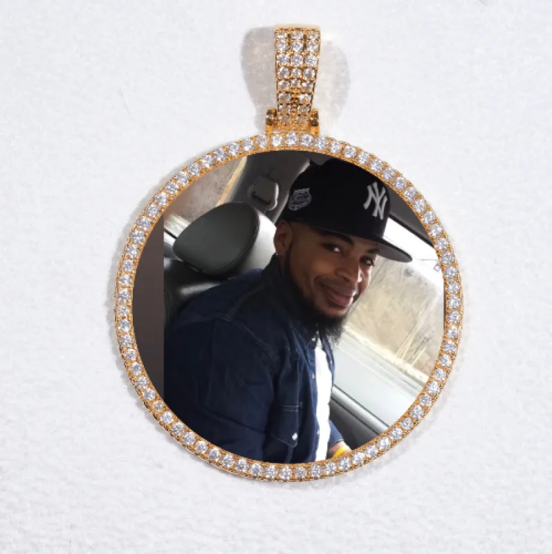 MEDIUM 3D CIRCLE CUSTOM PICTURE PENDANT made by The GUU Shop