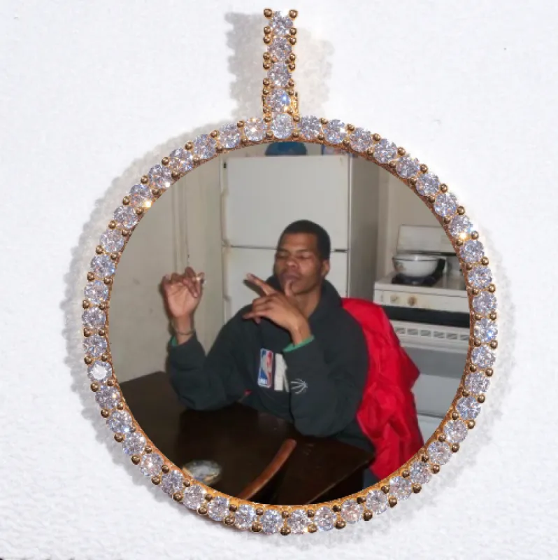 LARGE 3D CIRCLE CUSTOM PICTURE PENDANT made by The GUU Shop