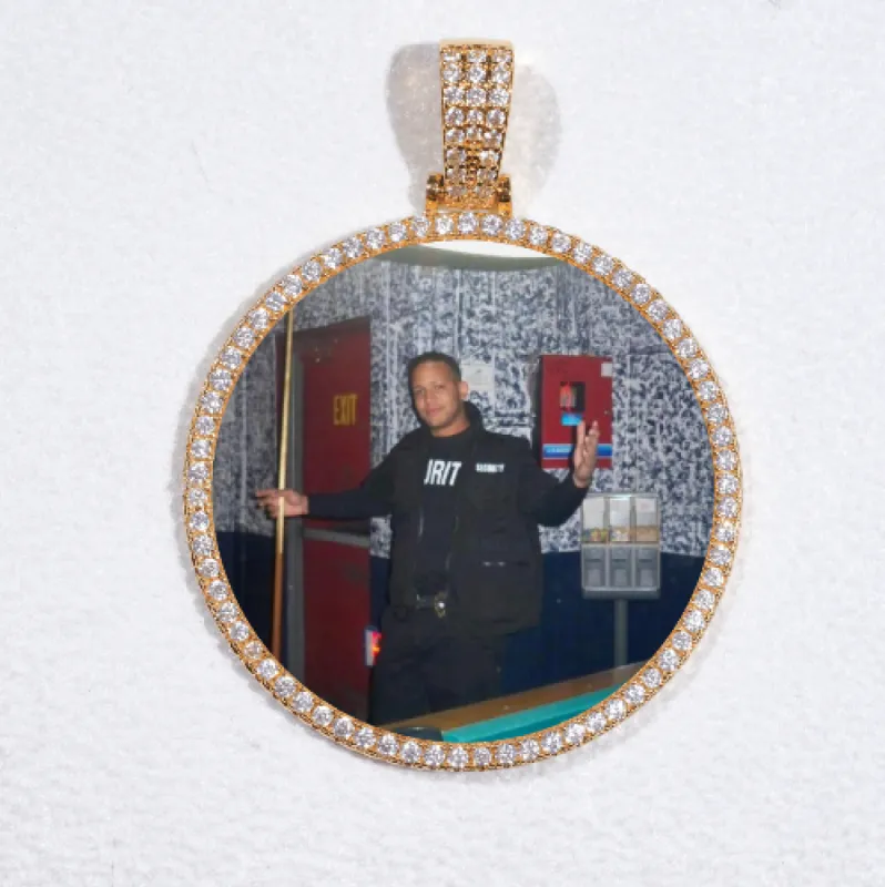 MEDIUM 3D CIRCLE CUSTOM PICTURE PENDANT made by The GUU Shop