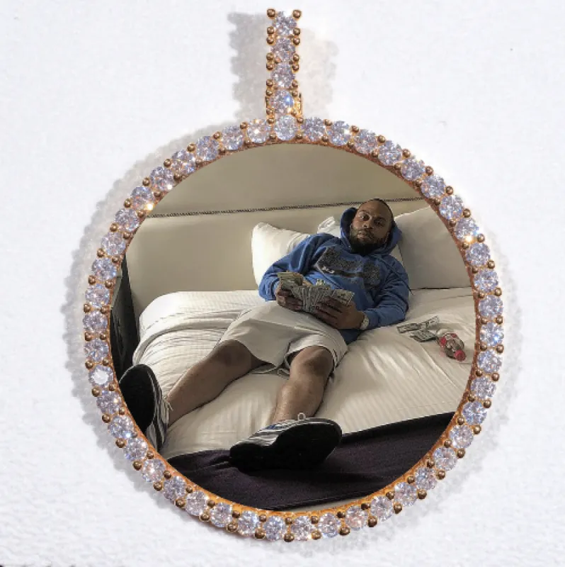 LARGE 3D CIRCLE CUSTOM PICTURE PENDANT made by The GUU Shop