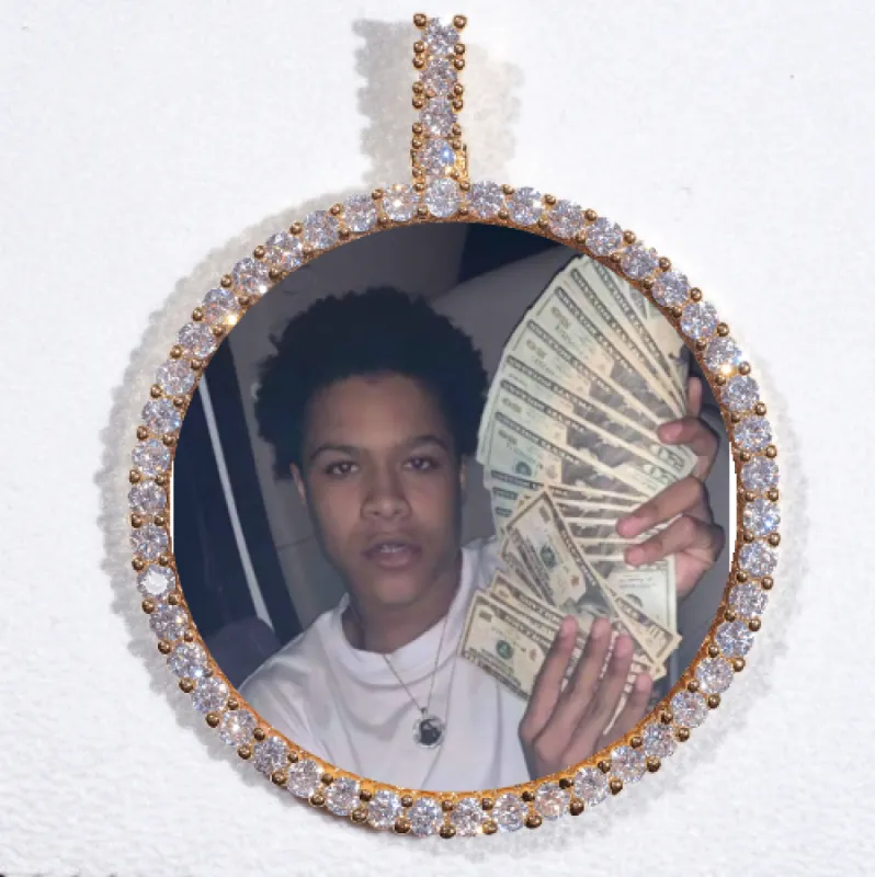 LARGE 3D CIRCLE CUSTOM PICTURE PENDANT made by The GUU Shop