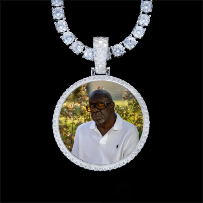 925S & VVS Moissanite 3D Circle Custom Picture Pendant made by The GUU Shop
