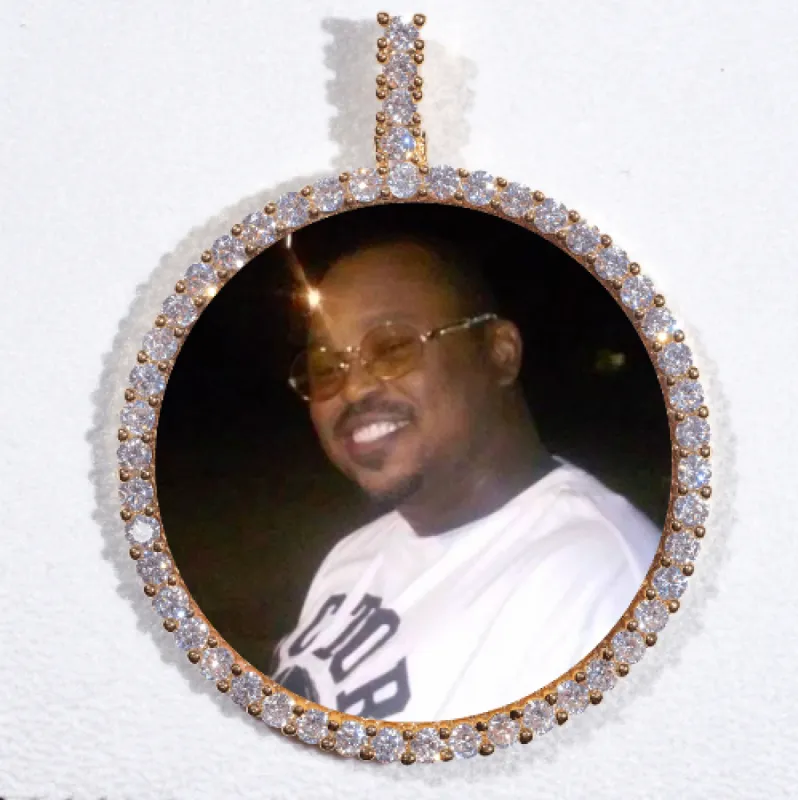 LARGE 3D CIRCLE CUSTOM PICTURE PENDANT made by The GUU Shop