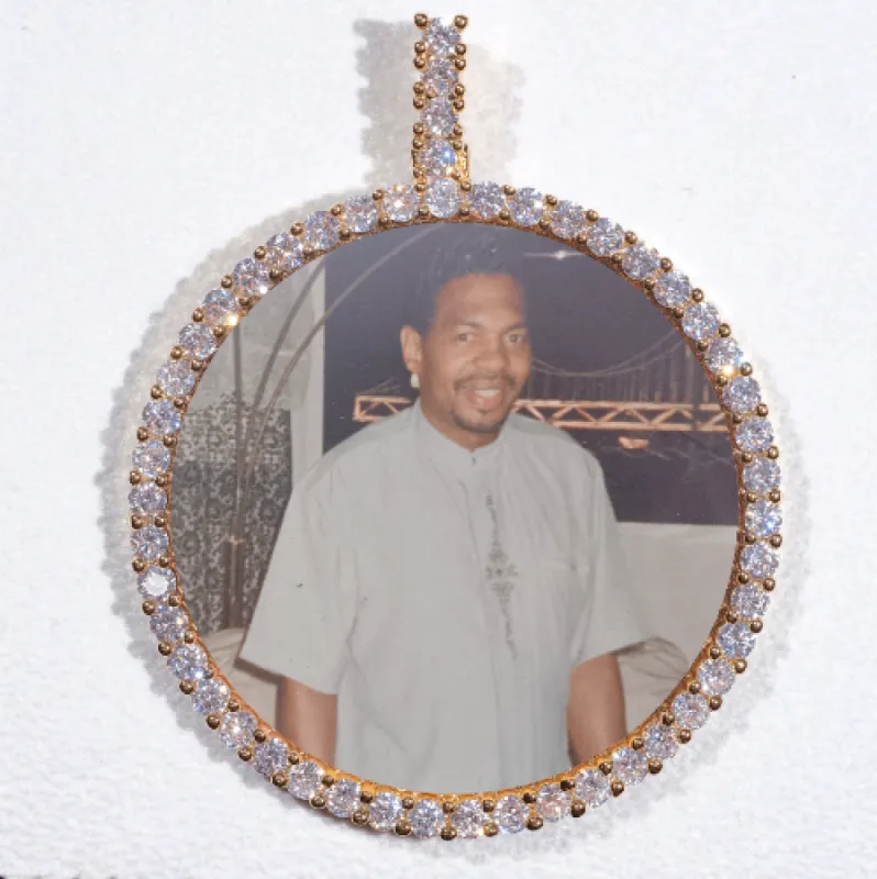 LARGE 3D CIRCLE CUSTOM PICTURE PENDANT made by The GUU Shop