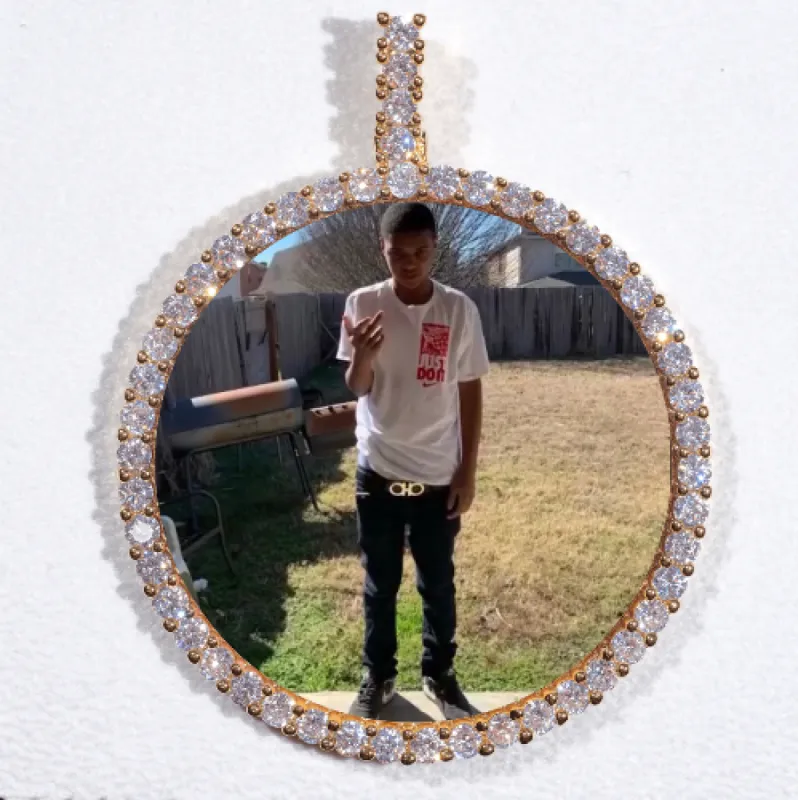 LARGE 3D CIRCLE CUSTOM PICTURE PENDANT made by The GUU Shop