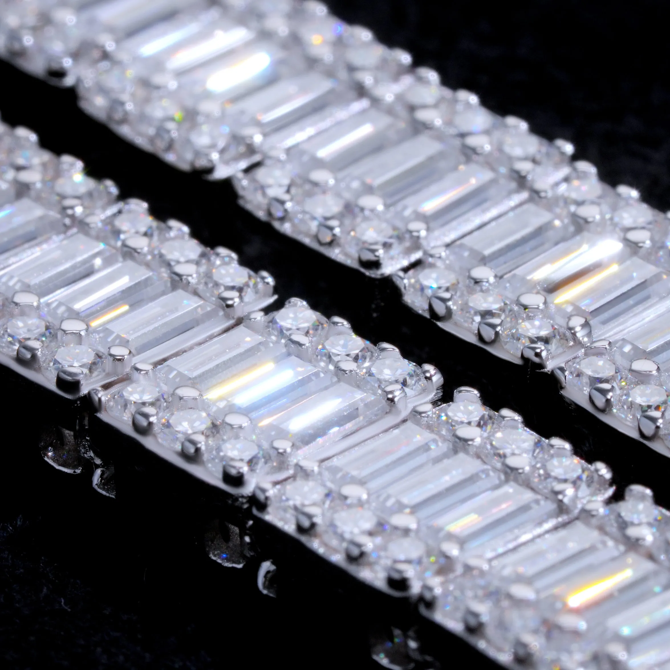 925S & VVS Moissanite 8MM Baguette Link Chain sold by The GUU Shop product image thumbnail 2