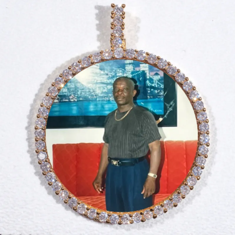 LARGE 3D CIRCLE CUSTOM PICTURE PENDANT made by The GUU Shop