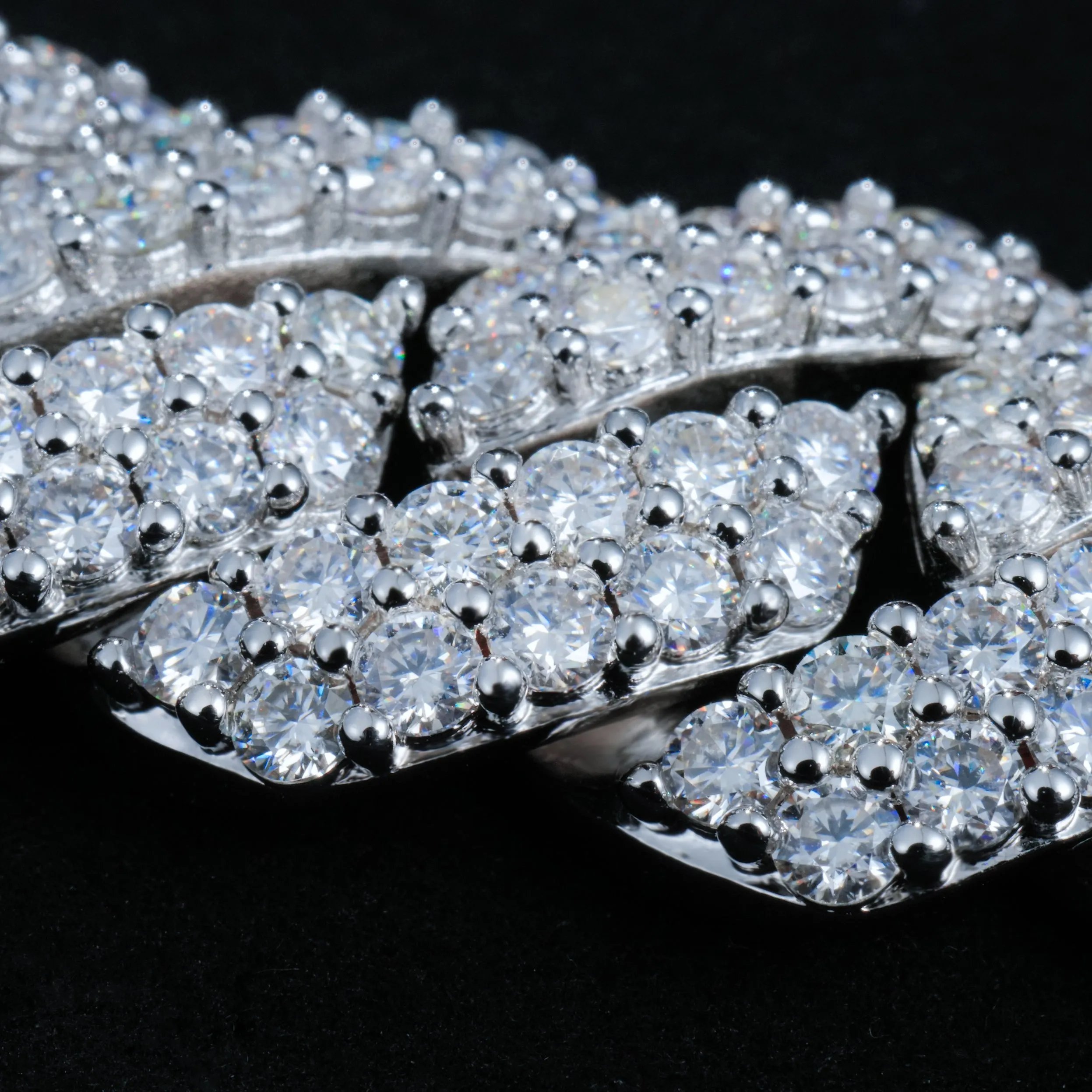 VVS Moissanite 20MM Prong Cuban Link Chain sold by The GUU Shop product image thumbnail 4