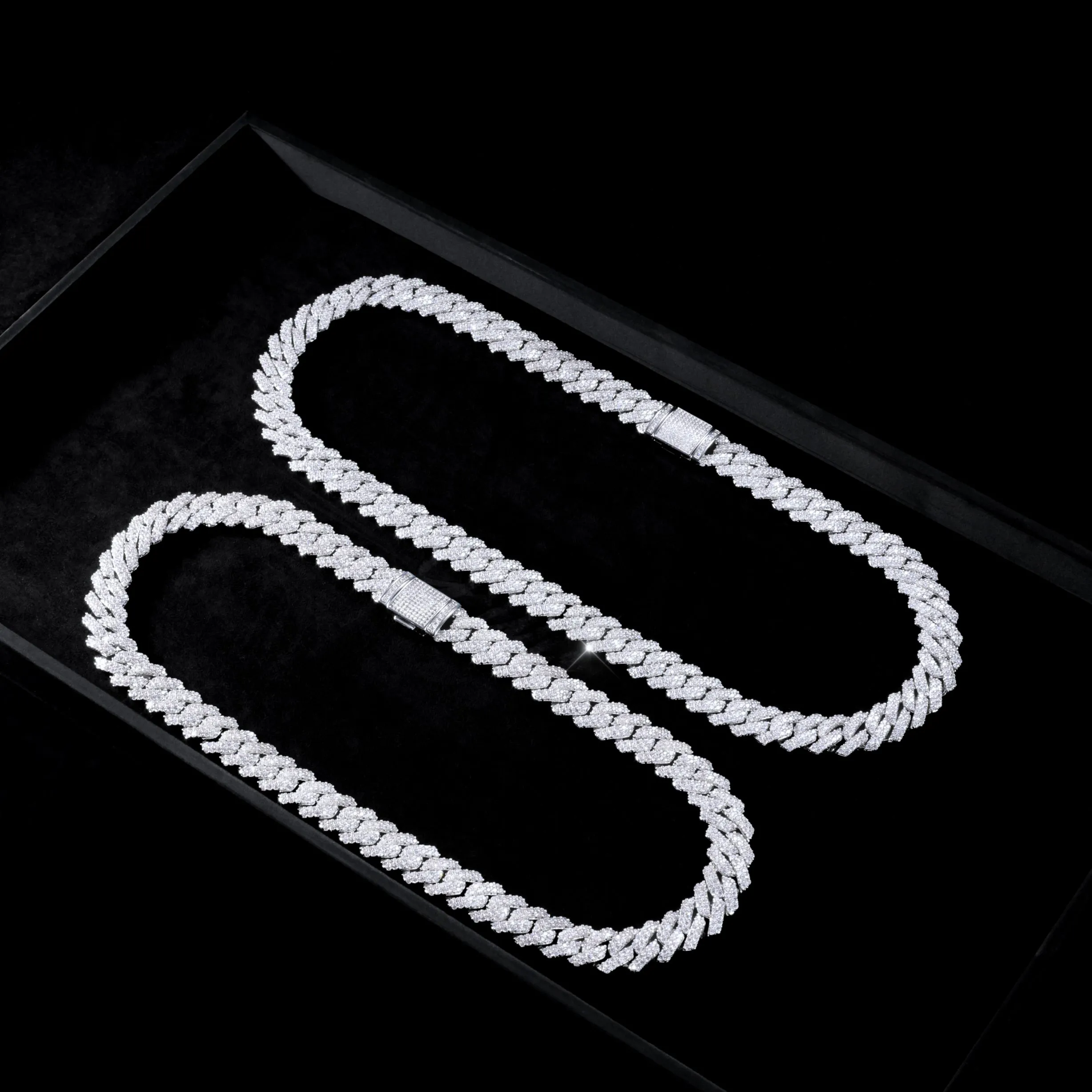 VVS Moissanite 14MM Prong Cuban Link Chain sold by The GUU Shop product image thumbnail 3