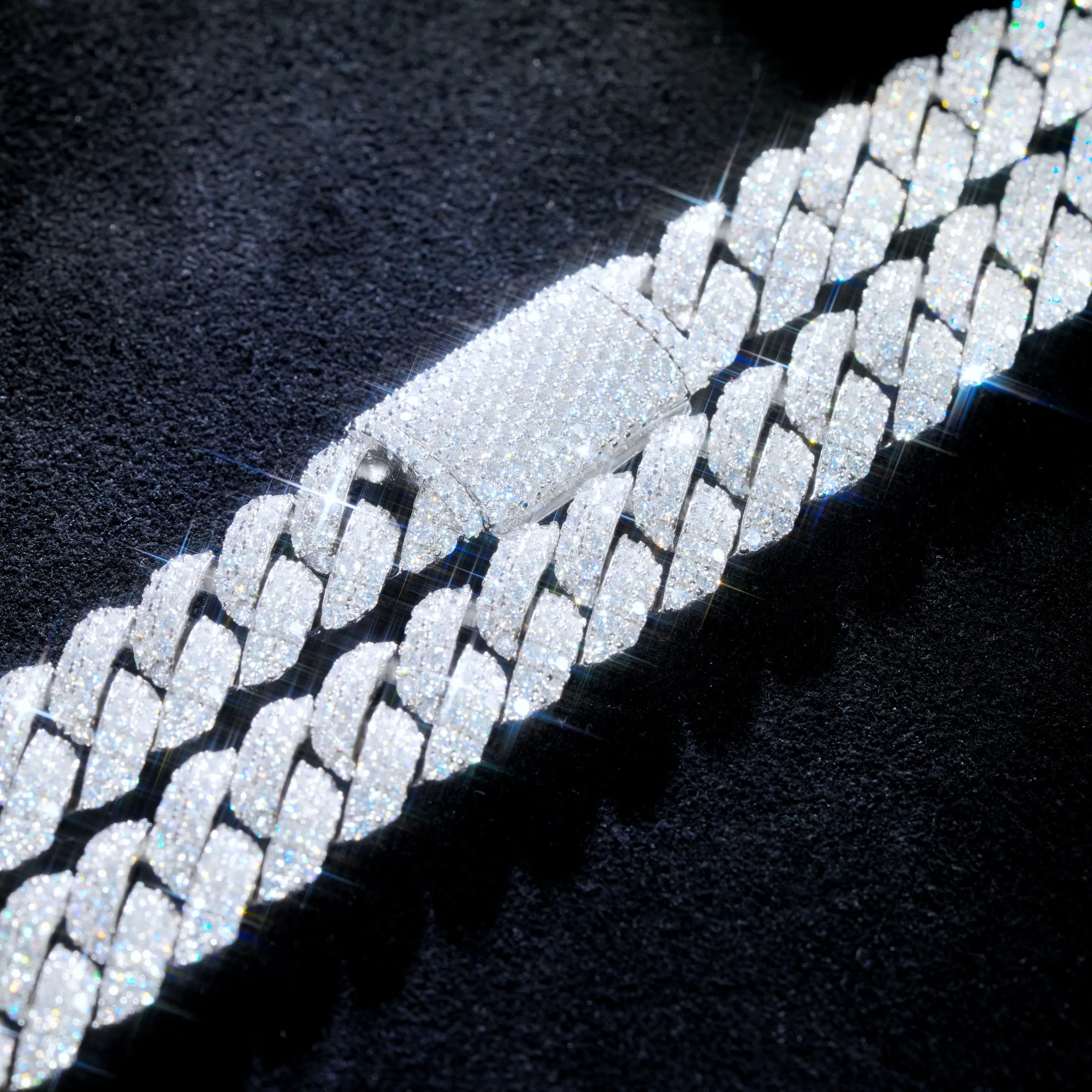 VVS Moissanite 10MM Cuban Link Chain sold by The GUU Shop product image thumbnail 5