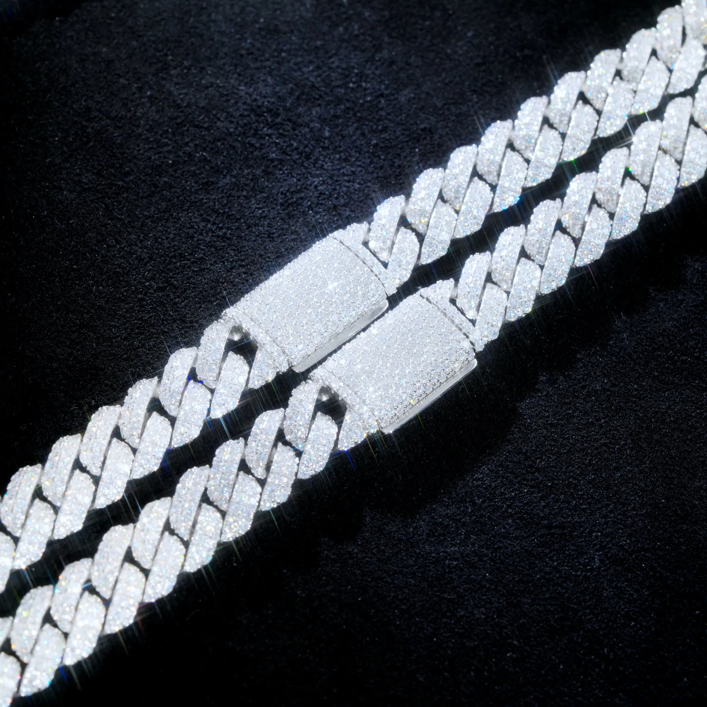 VVS Moissanite 10MM Cuban Link Chain sold by The GUU Shop product image thumbnail 2