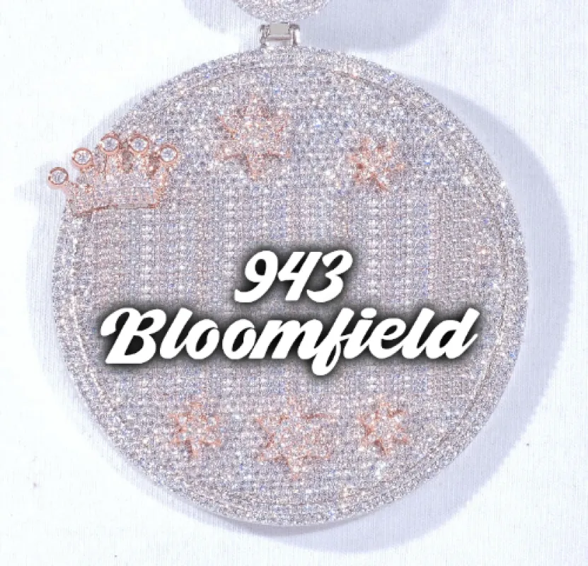 CUSTOM LETTER NECKLACE 3D BIG CROWN DISC made by The GUU Shop