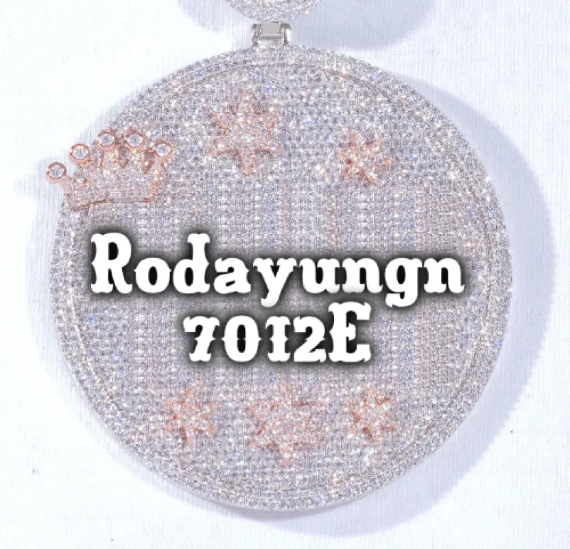 CUSTOM LETTER NECKLACE 3D BIG CROWN DISC made by The GUU Shop