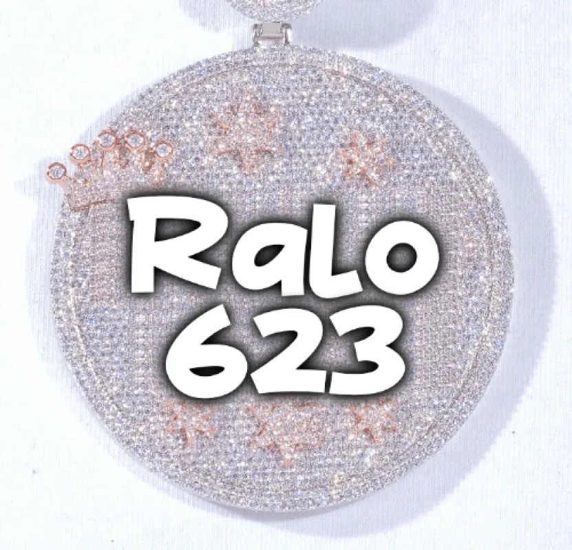 CUSTOM LETTER NECKLACE 3D BIG CROWN DISC made by The GUU Shop