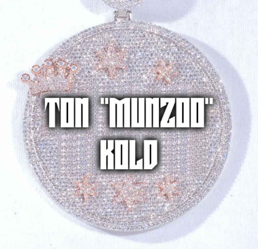 CUSTOM LETTER NECKLACE 3D BIG CROWN DISC made by The GUU Shop