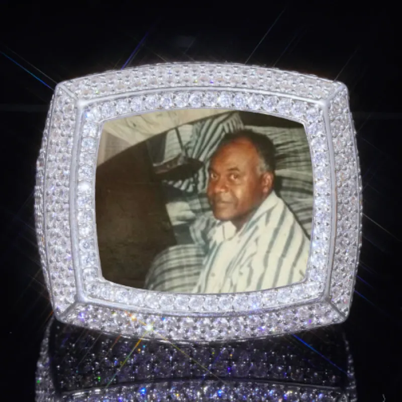 3D CUSTOM PICTURE ICED RING made by The GUU Shop