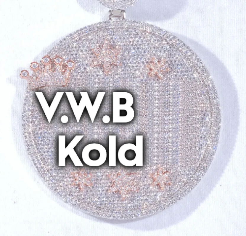 CUSTOM LETTER NECKLACE 3D BIG CROWN DISC made by The GUU Shop