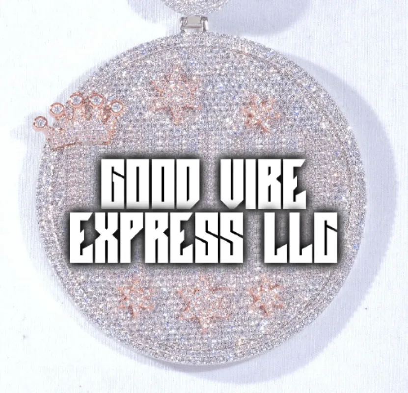 CUSTOM LETTER NECKLACE 3D BIG CROWN DISC made by The GUU Shop