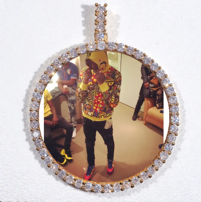 LARGE 3D CIRCLE CUSTOM PICTURE PENDANT made by The GUU Shop