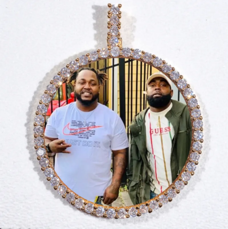 LARGE 3D CIRCLE CUSTOM PICTURE PENDANT made by The GUU Shop