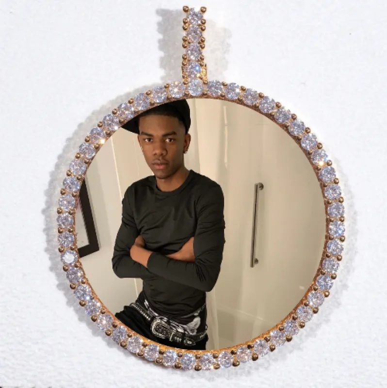 LARGE 3D CIRCLE CUSTOM PICTURE PENDANT made by The GUU Shop