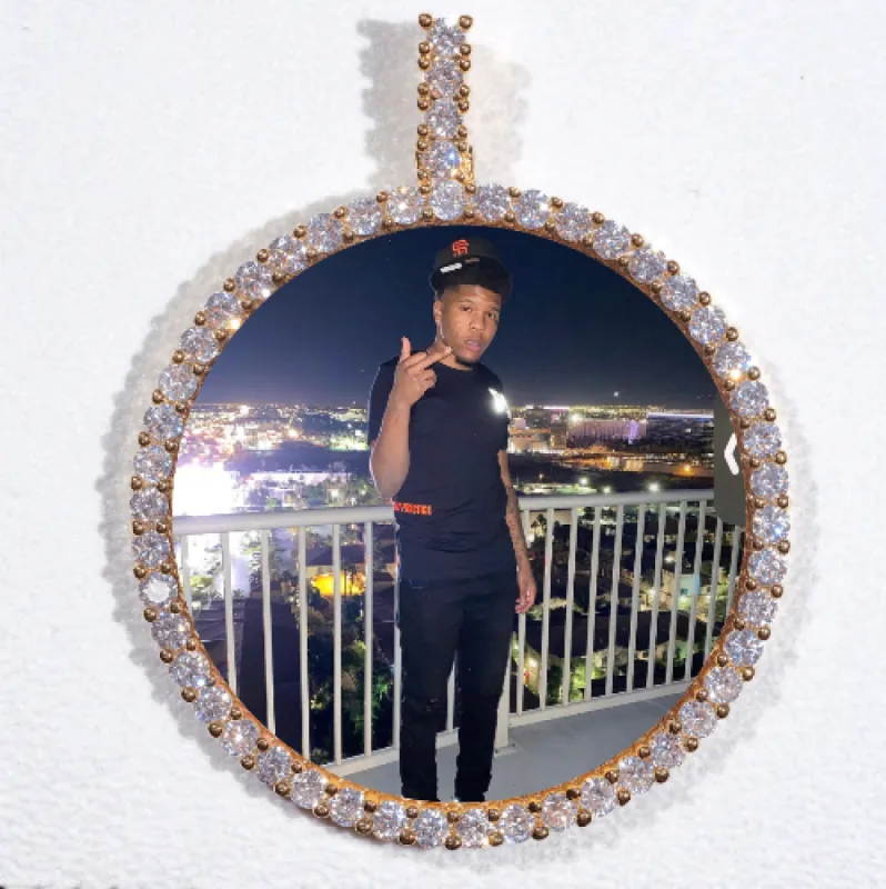 LARGE 3D CIRCLE CUSTOM PICTURE PENDANT made by The GUU Shop
