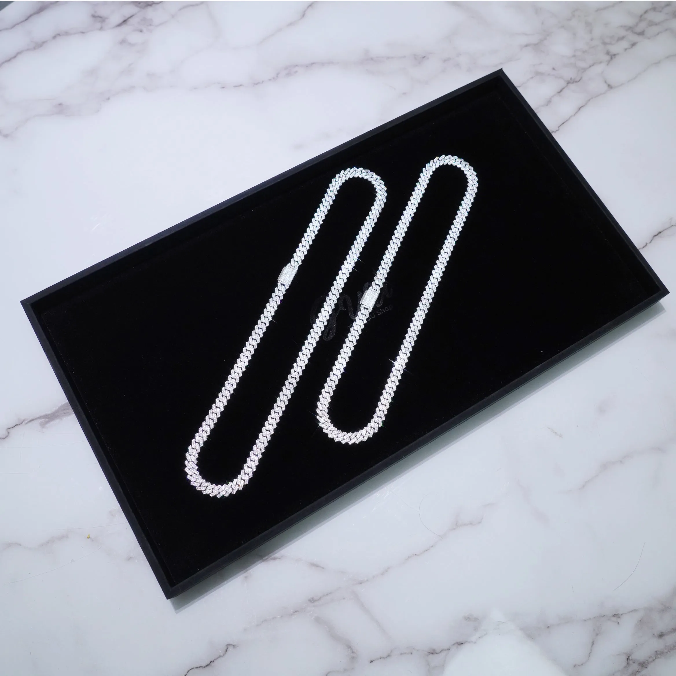 925S & VVS Moissanite 8.5MM Prong Cuban Link Chain sold by The GUU Shop product image thumbnail 5