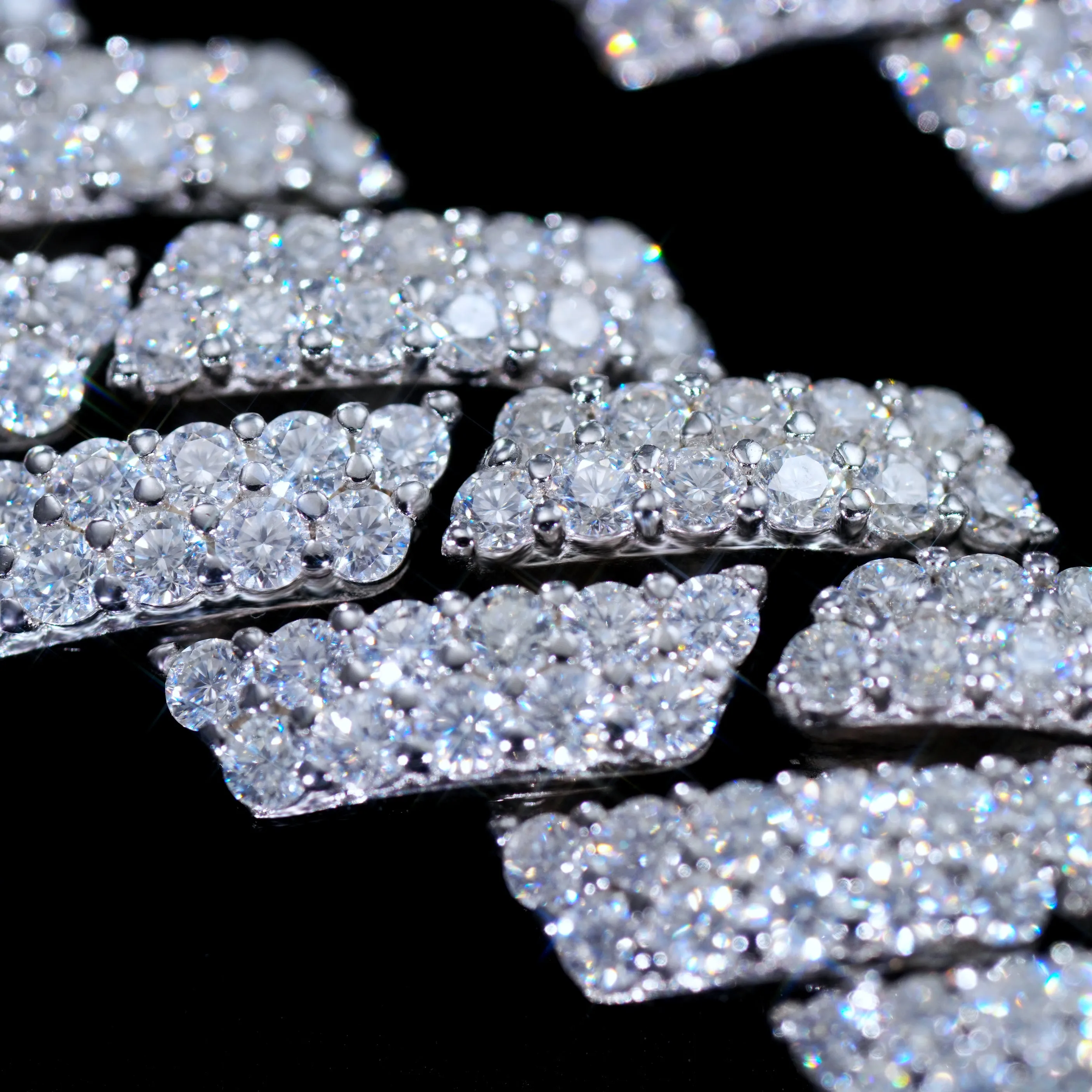 925S & VVS Moissanite 8.5MM Prong Cuban Link Chain sold by The GUU Shop product image thumbnail 2