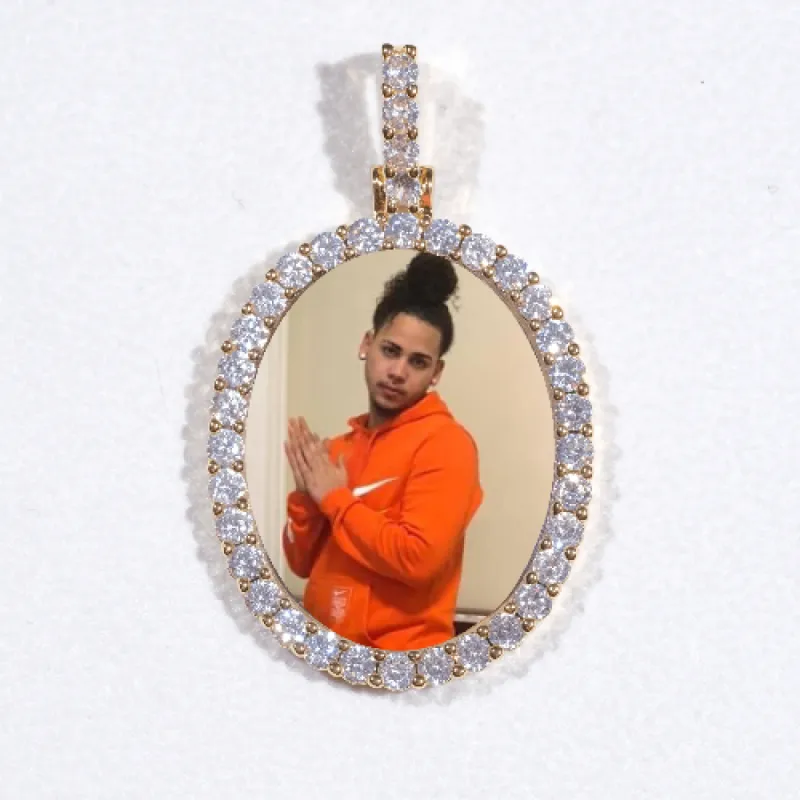 3D Oval Custom Picture Pendant made by The GUU Shop