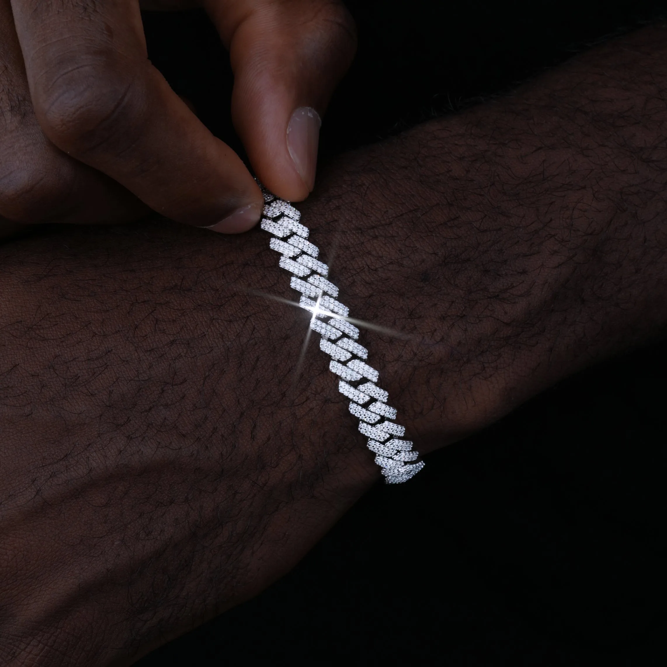 925S & VVS Moissanite 8.5MM Prong Cuban Bracelet sold by The GUU Shop product image thumbnail 3