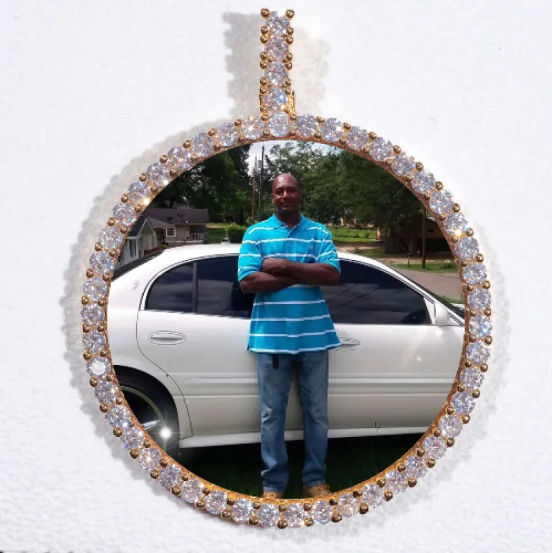 LARGE 3D CIRCLE CUSTOM PICTURE PENDANT made by The GUU Shop