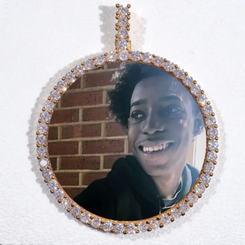 LARGE 3D CIRCLE CUSTOM PICTURE PENDANT made by The GUU Shop