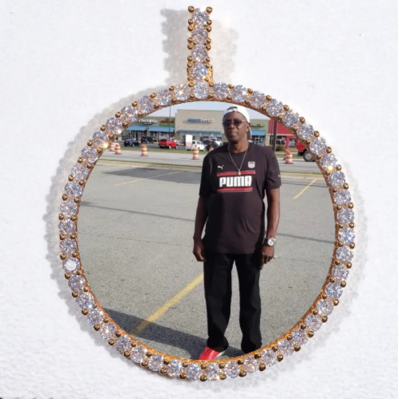 LARGE 3D CIRCLE CUSTOM PICTURE PENDANT made by The GUU Shop