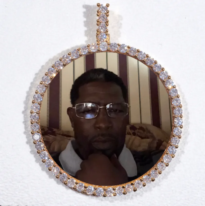 LARGE 3D CIRCLE CUSTOM PICTURE PENDANT made by The GUU Shop