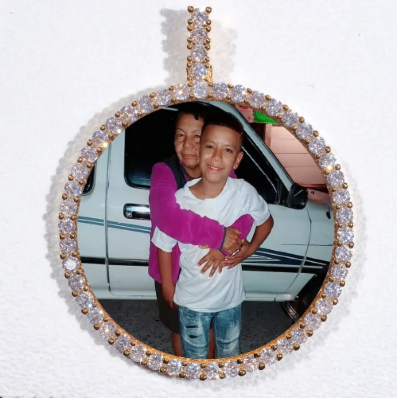 LARGE 3D CIRCLE CUSTOM PICTURE PENDANT made by The GUU Shop