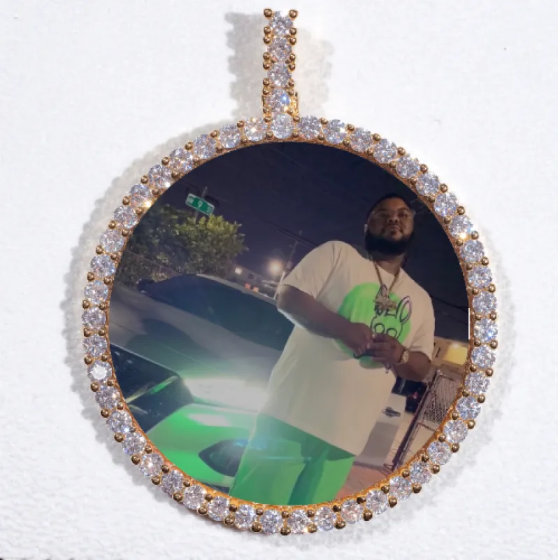 LARGE 3D CIRCLE CUSTOM PICTURE PENDANT made by The GUU Shop