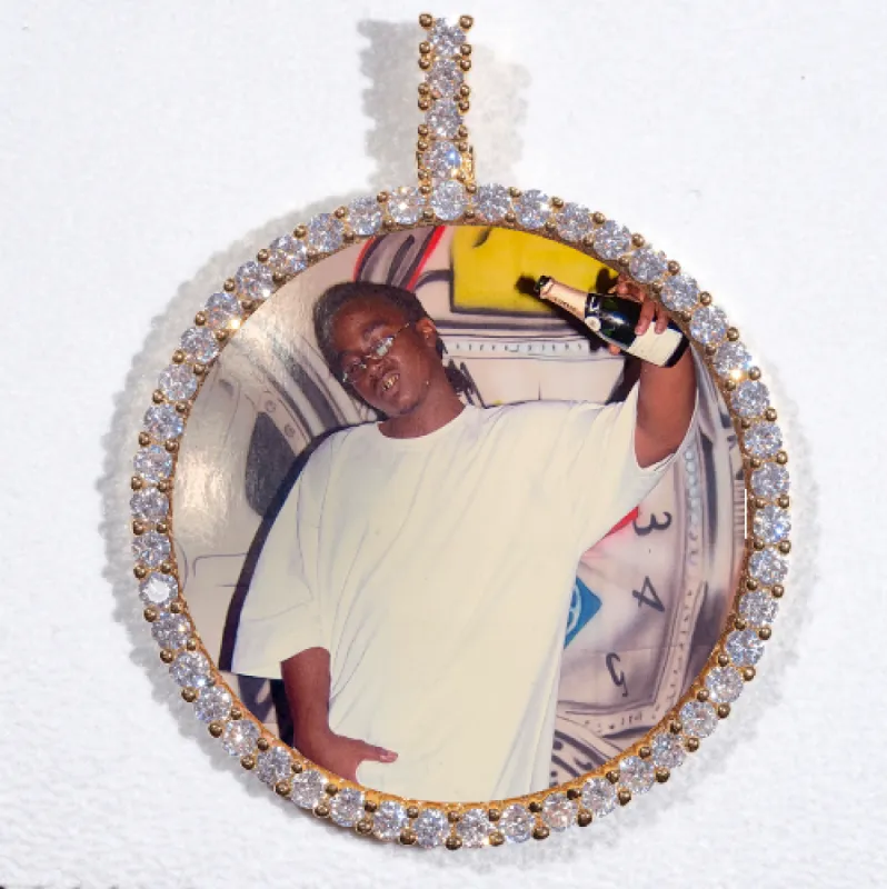 LARGE 3D CIRCLE CUSTOM PICTURE PENDANT made by The GUU Shop