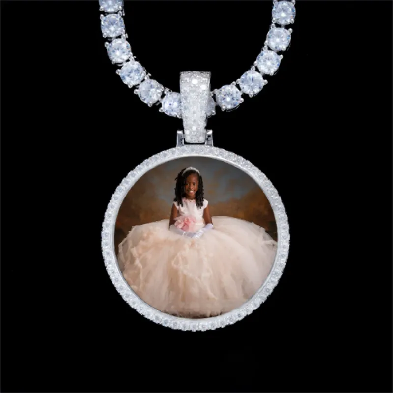 925S & VVS Moissanite 3D Circle Custom Picture Pendant made by The GUU Shop