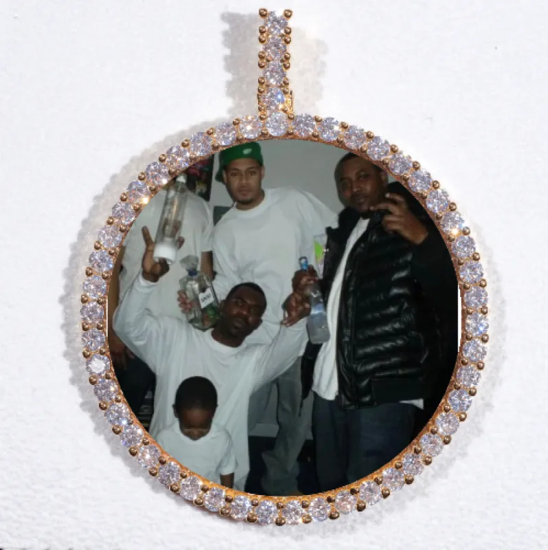 LARGE 3D CIRCLE CUSTOM PICTURE PENDANT made by The GUU Shop