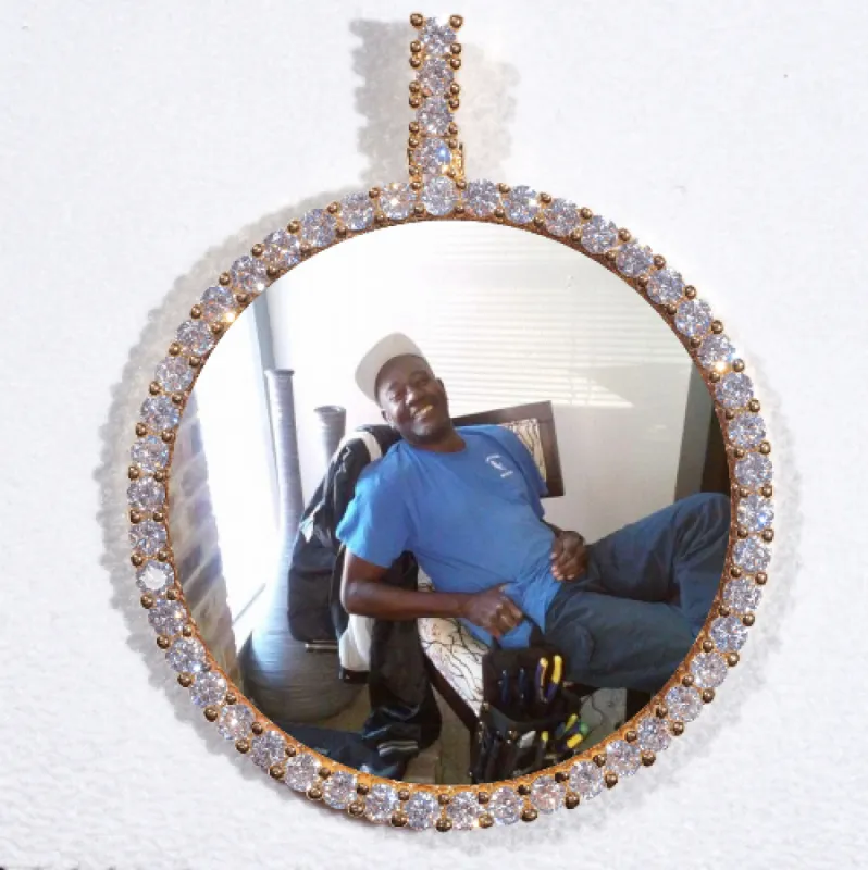 LARGE 3D CIRCLE CUSTOM PICTURE PENDANT made by The GUU Shop