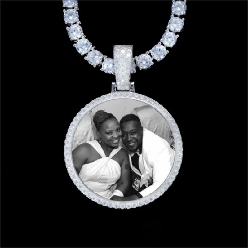 925S & VVS Moissanite 3D Circle Custom Picture Pendant made by The GUU Shop