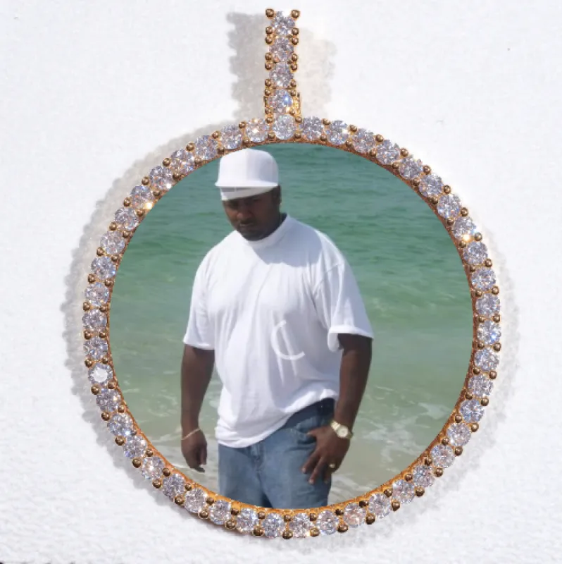 LARGE 3D CIRCLE CUSTOM PICTURE PENDANT made by The GUU Shop