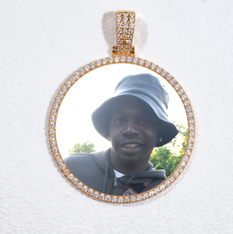 MEDIUM 3D CIRCLE CUSTOM PICTURE PENDANT made by The GUU Shop