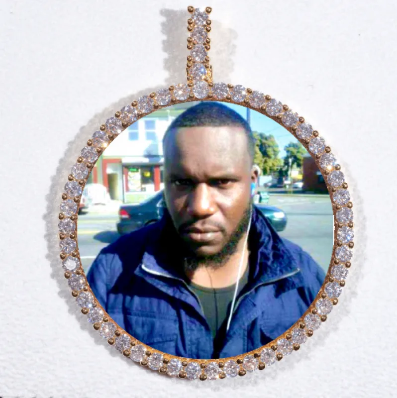 LARGE 3D CIRCLE CUSTOM PICTURE PENDANT made by The GUU Shop